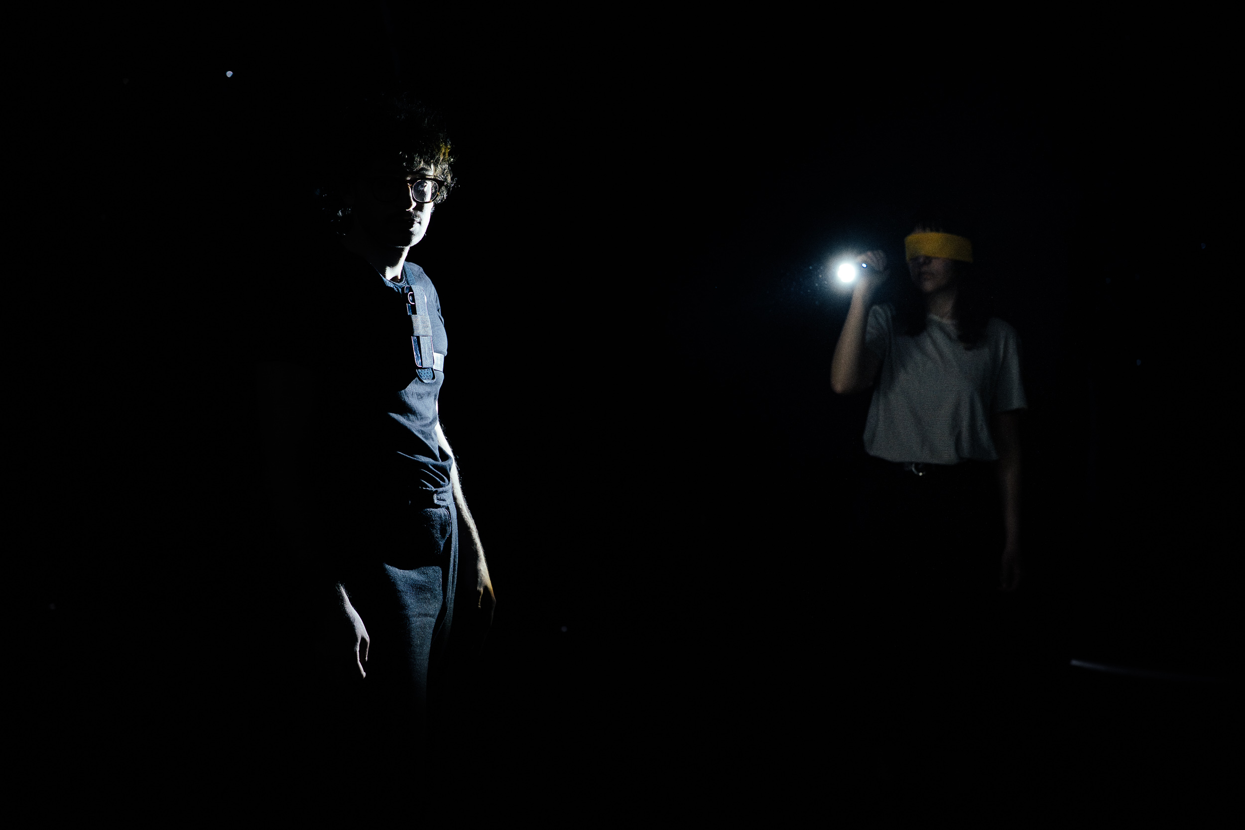 Anteprima del progetto We deserve light too